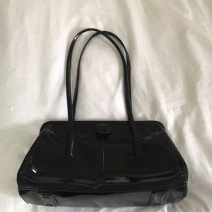 Black shoulder purse